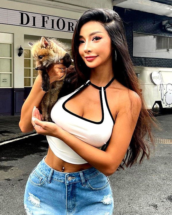 kellybaby_yy instagram image archive image