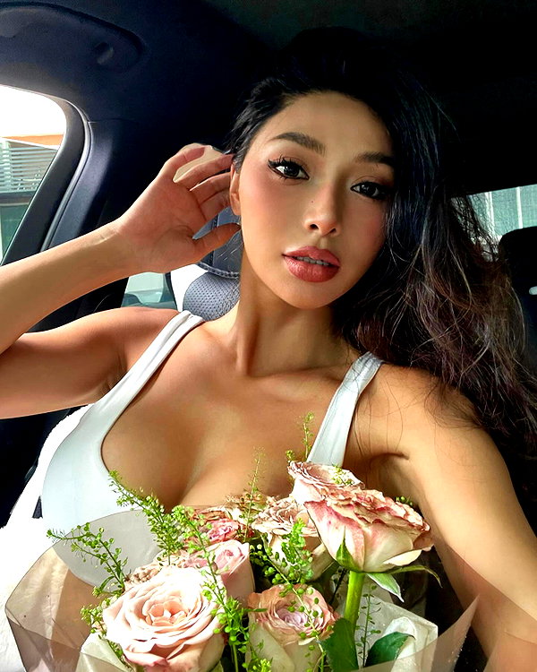 kellybaby_yy instagram image archive image