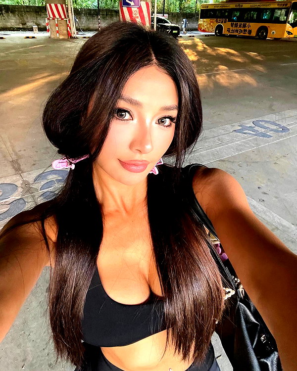 kellybaby_yy instagram image archive image