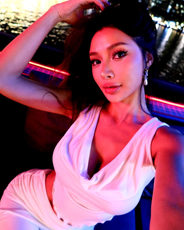 kellybaby_yy instagram image archive image
