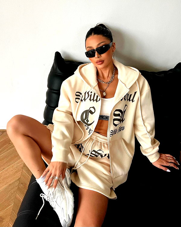 kellybaby_yy instagram image archive image