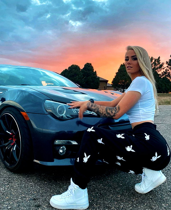 kenziee.scott instagram image archive image