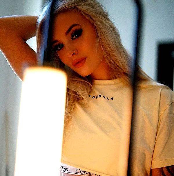 kenziee.scott instagram image archive image