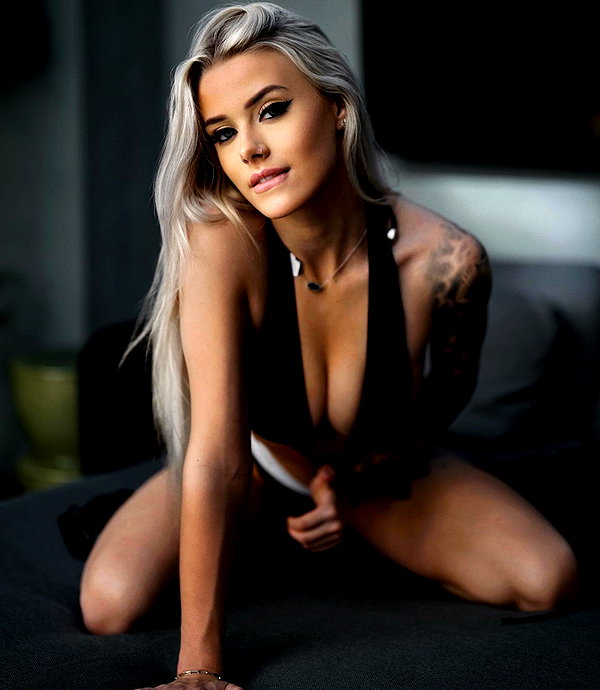 kenziee.scott instagram image archive image
