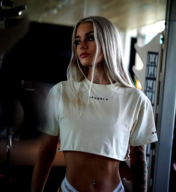 kenziee.scott instagram image archive image