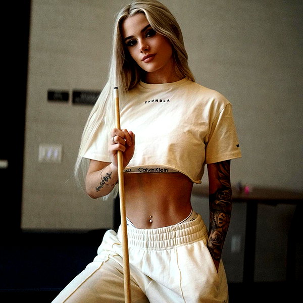 kenziee.scott instagram image archive image