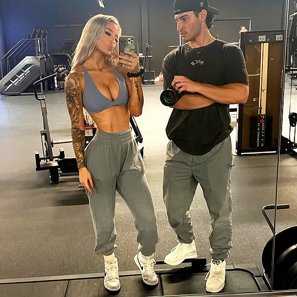kenziee.scott instagram image archive image