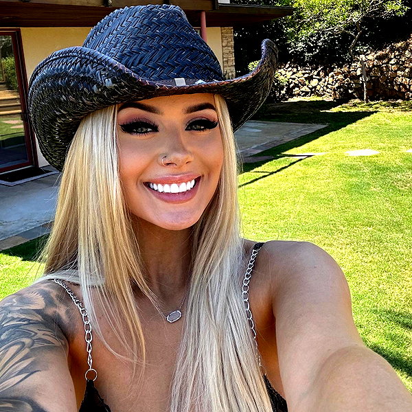 kenziee.scott instagram image archive image