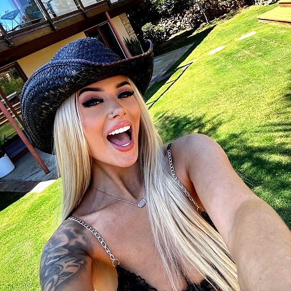 kenziee.scott instagram image archive image