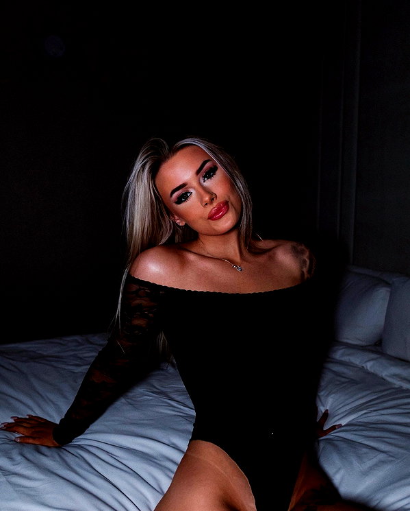 kenziee.scott instagram image archive image