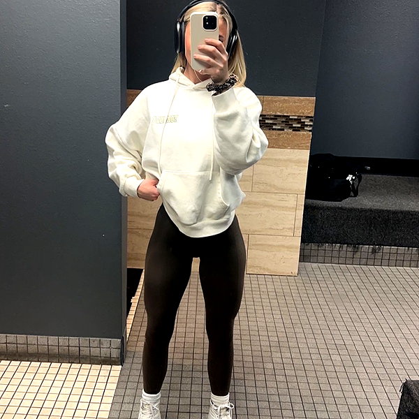 kenziee.scott instagram image archive image