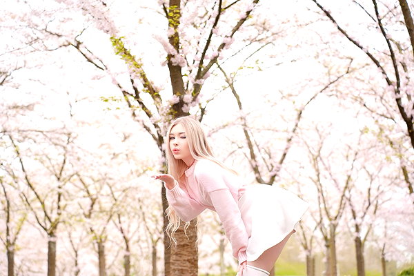 kim_elflina instagram image archive image