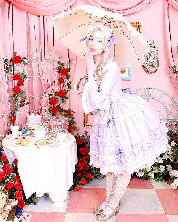 kim_elflina instagram image archive image