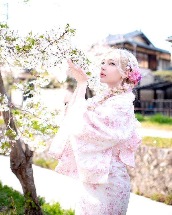 kim_elflina instagram image archive image