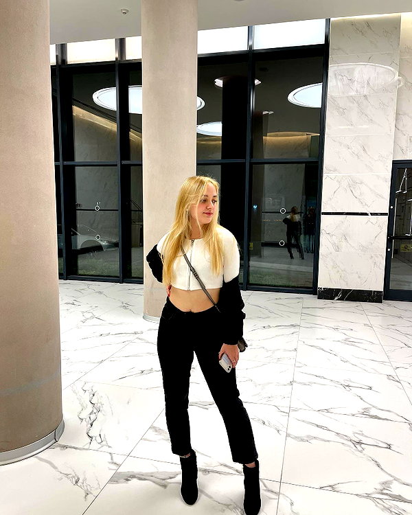 kkariinnnnn instagram image archive image