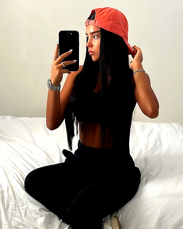 korin.lahiani instagram image archive image