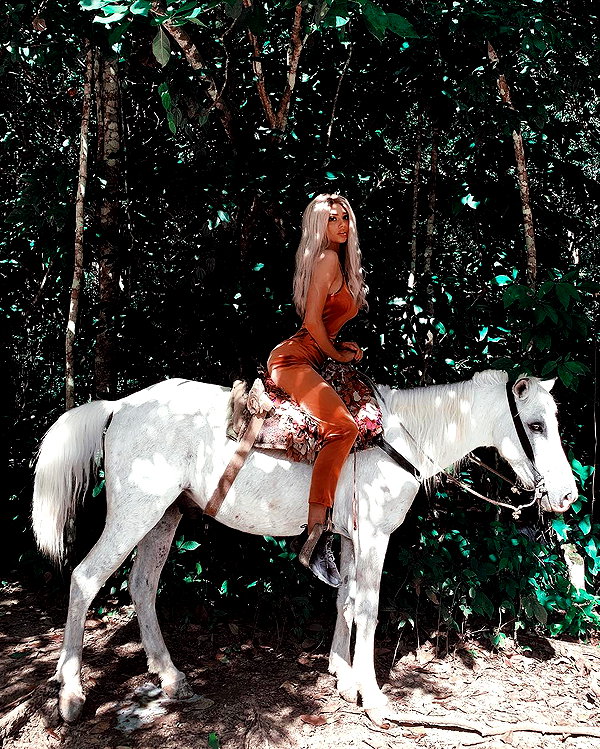 kristenhancher instagram image archive image