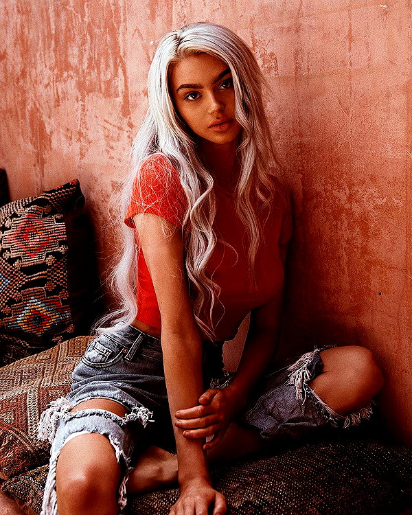 kristenhancher instagram image archive image