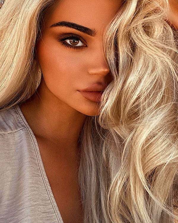 kristenhancher instagram image archive image