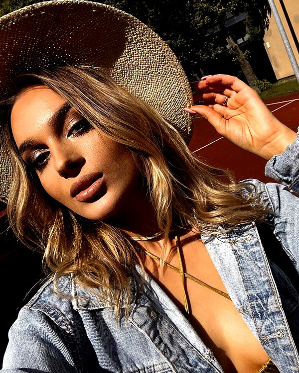 ksenia_ulitina instagram image archive image