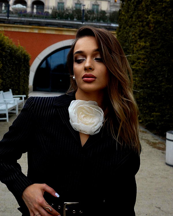 ksenia_ulitina instagram image archive image