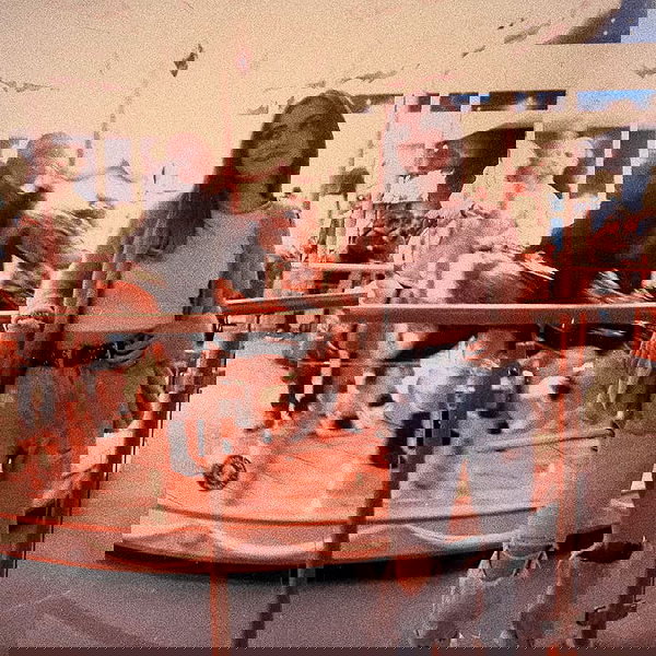 laluzone laluzone archive image