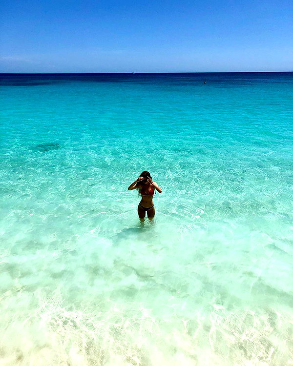 laurasaponara instagram image archive image