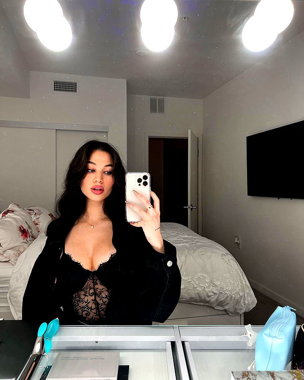 laurasaponara instagram image archive image
