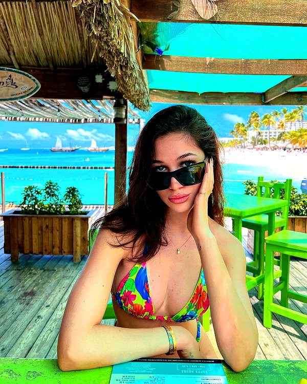 laurasaponara instagram image archive image