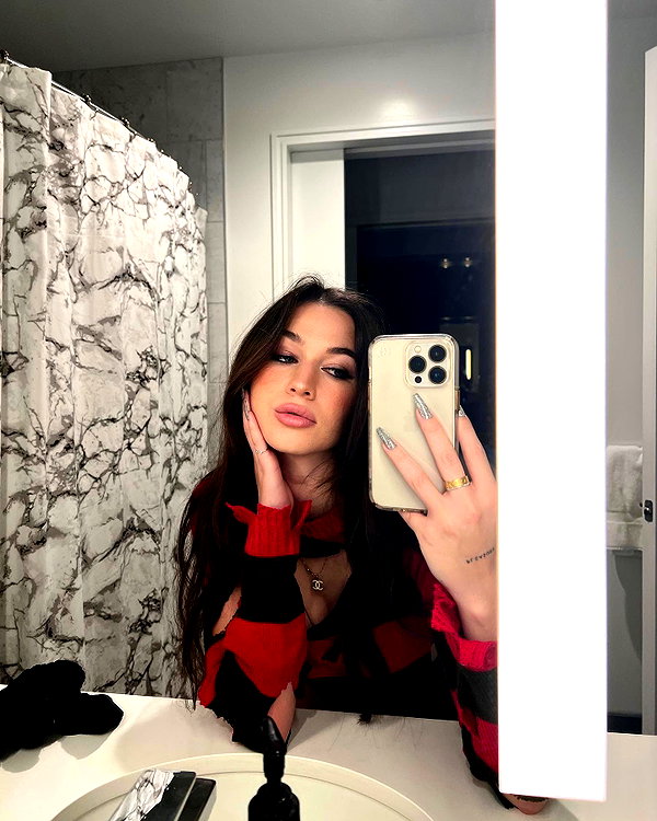 laurasaponara instagram image archive image