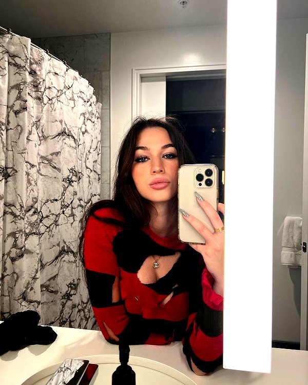 laurasaponara instagram image archive image