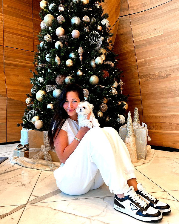 laurasaponara instagram image archive image