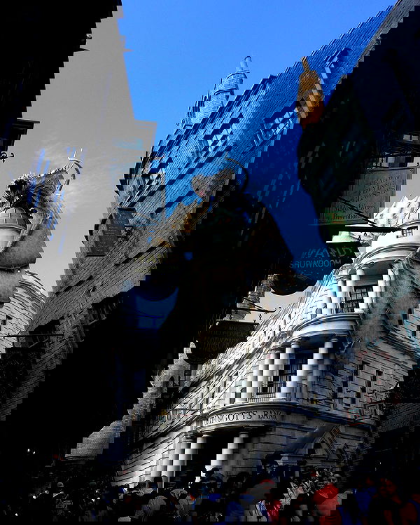 laurinchhhe image ~ Altpins