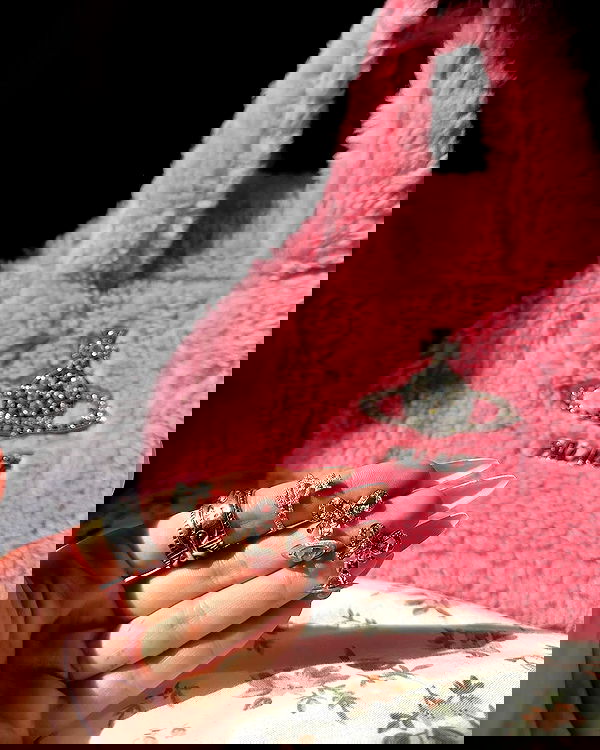 laurinchhhe image ~ Altpins