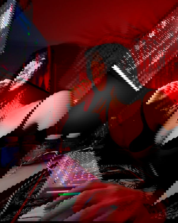 laurinchhhe image ~ Altpins