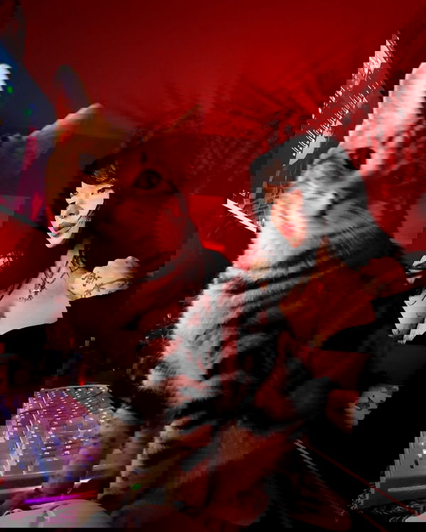 laurinchhhe image ~ Altpins