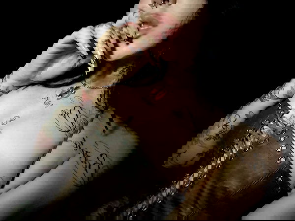 laurinchhhe image ~ Altpins