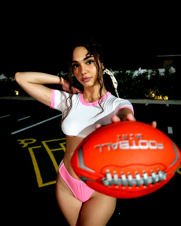 layladeliine instagram image archive image
