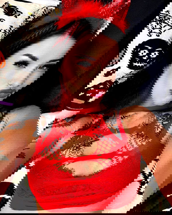 laylafleet1 laylafleet1 archive image