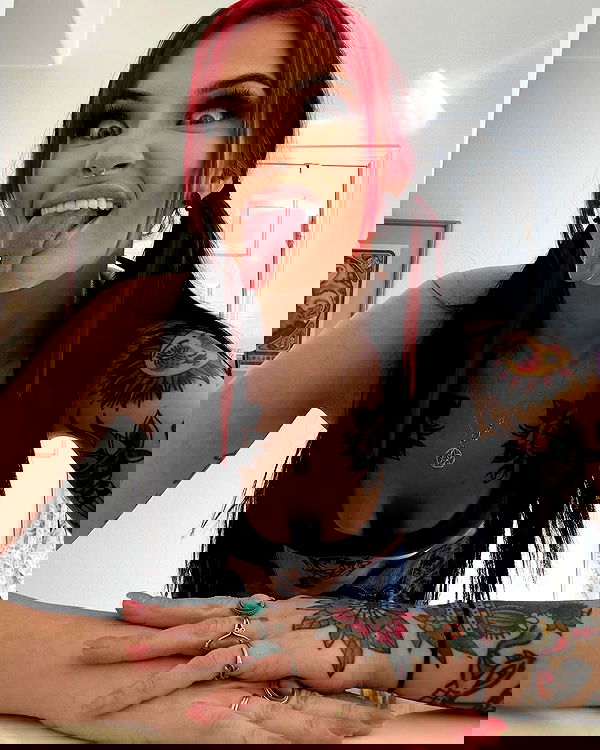 laylafleet1 laylafleet1 archive image