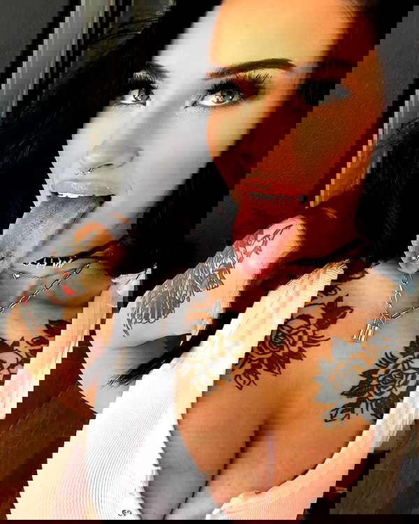 laylafleet1 laylafleet1 archive image