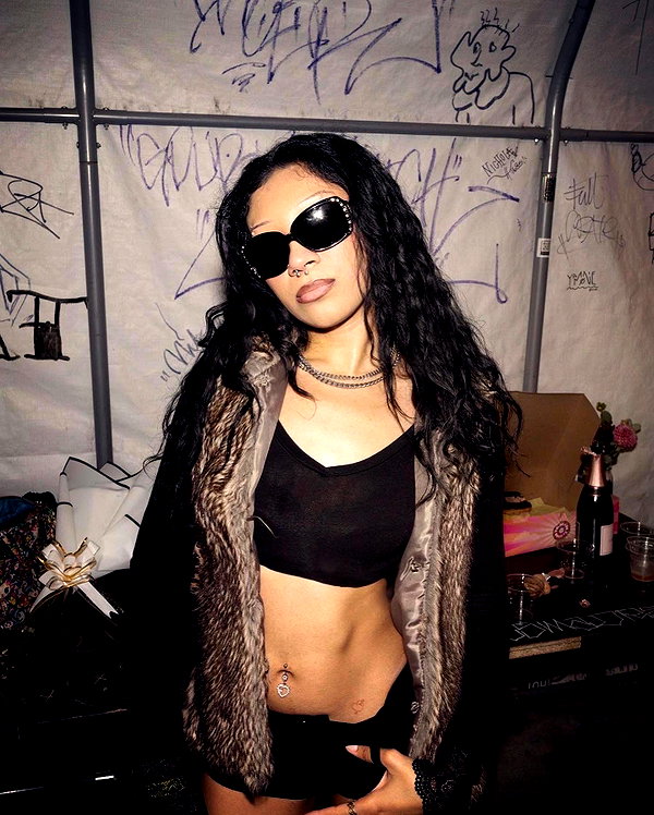 laylanichika instagram image archive image