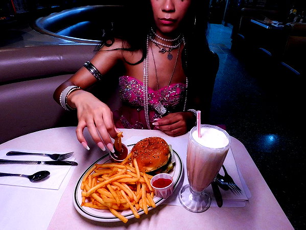 laylanichika instagram image archive image