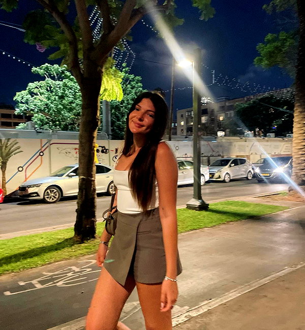 lian.gur instagram image archive image
