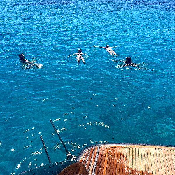 lianaayoun instagram image archive image