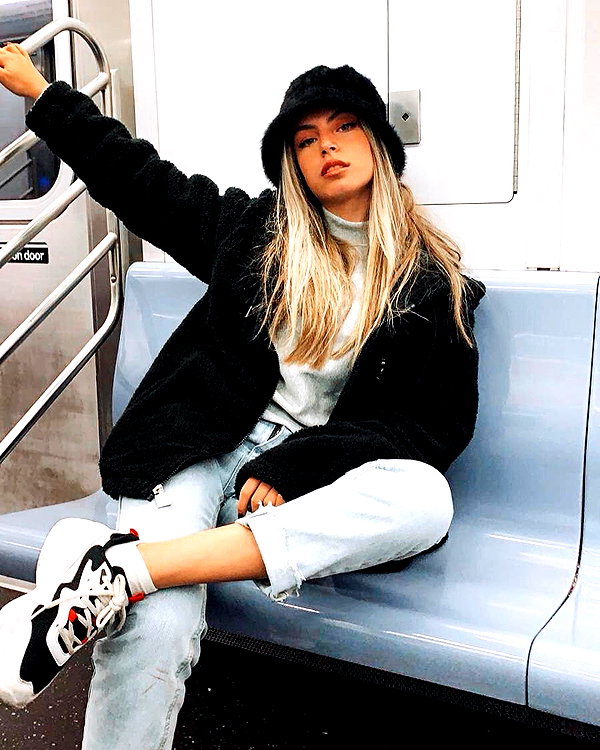 liazion instagram image archive image