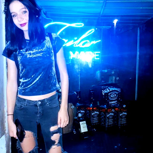 lihi.k_ instagram image archive image