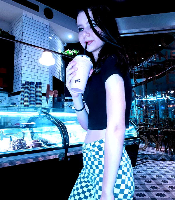 lihi.k_ instagram image archive image