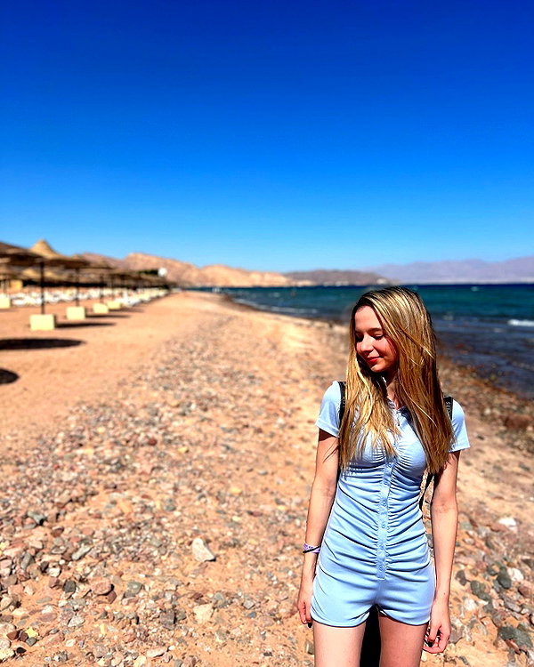 lihi.k_ instagram image archive image