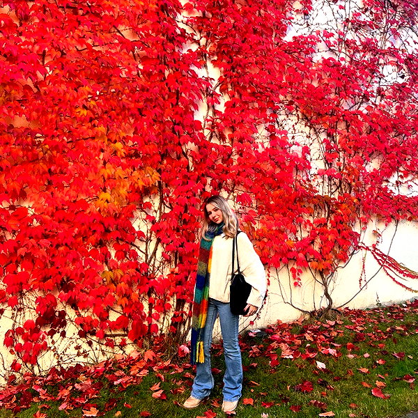 lihi.k_ instagram image archive image